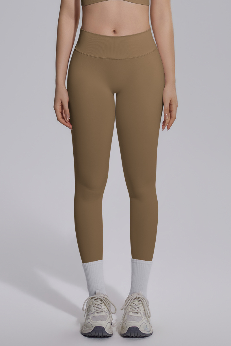 The Élanora Legging — product photo 14