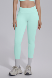 The Élanora Legging — product photo 3