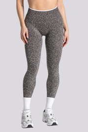 The Valencia Legging — product photo 8